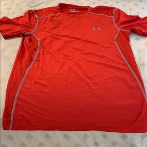 Men’s underamour heat gear workout shirt